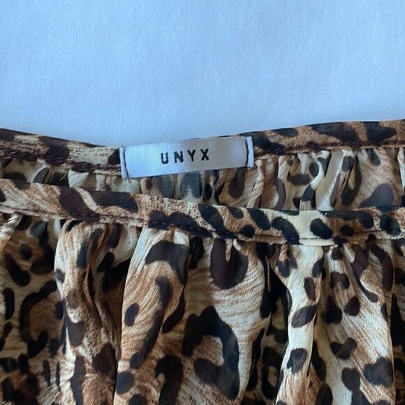 UNYX Animal Print Sheer Top w/Lace Bottom and Wide Sleeve - Picture 4 of 7